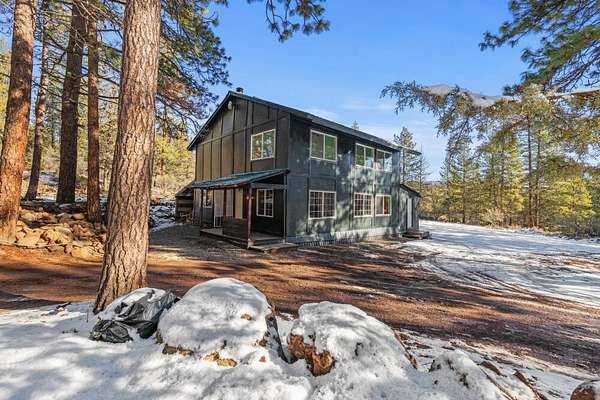 2.24 Acres of Residential Land with Home for Sale in Bonanza, Oregon