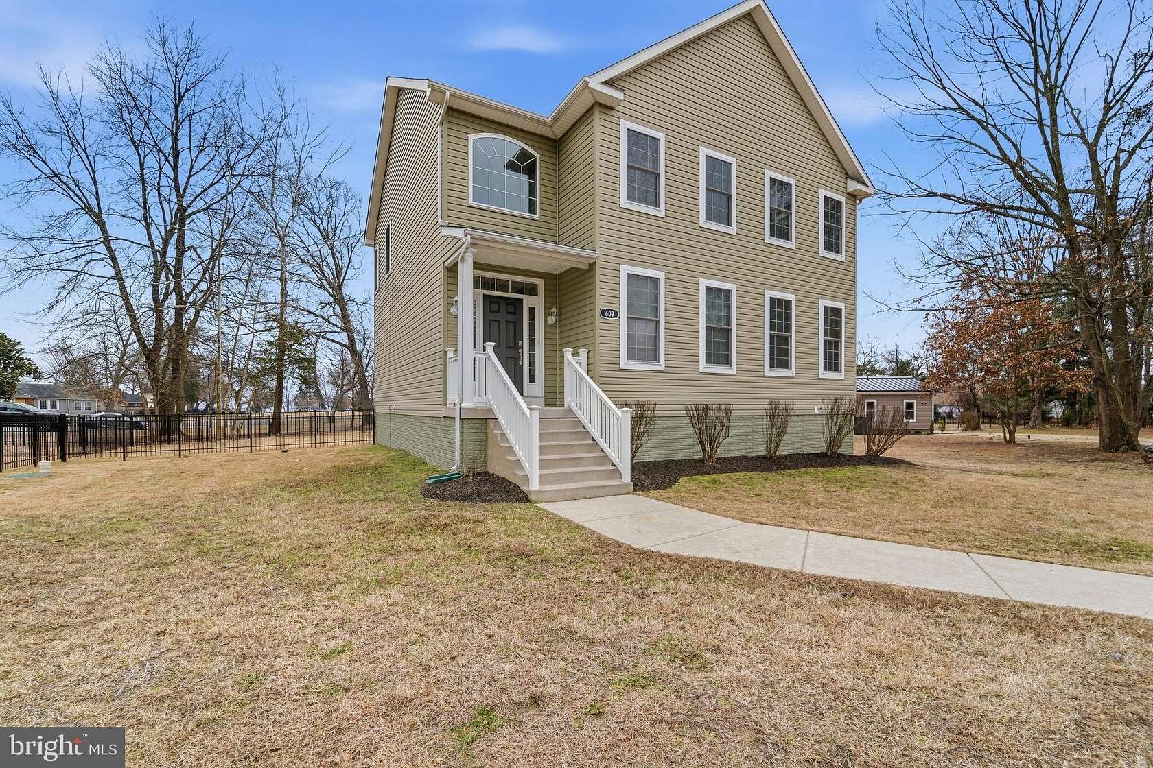 10.7 Acres of Land with Home for Lease in Pasadena, Maryland