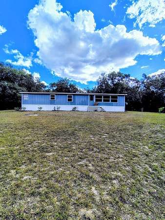 5 Acres of Residential Land with Home for Sale in Trenton, Florida