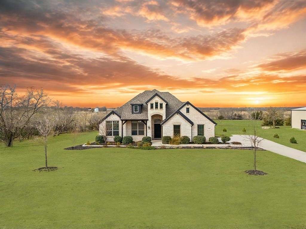 1.52 Acres of Residential Land with Home for Sale in Royse City, Texas