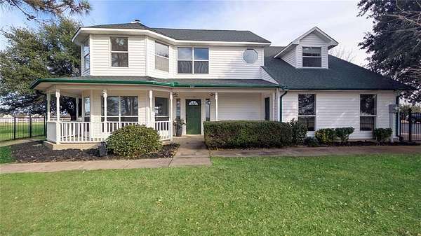 11 Acres of Land with Home for Sale in Nevada, Texas