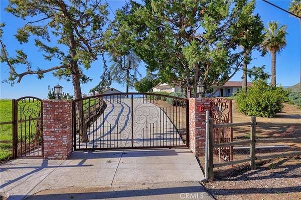 4.85 Acres of Residential Land with Home for Lease in Yucaipa, California