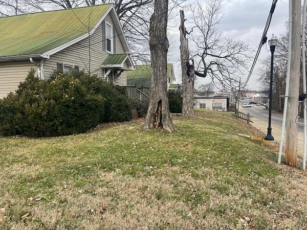 0.32 Acres of Mixed-Use Land for Sale in Springfield, Tennessee