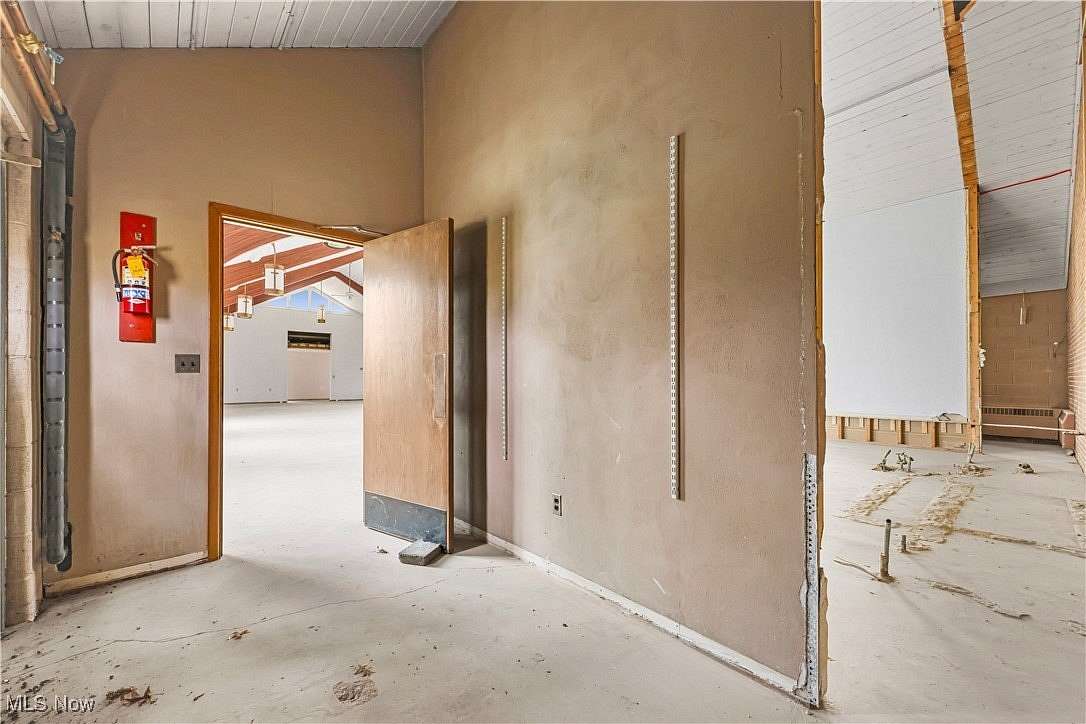 4.56 Acres of Commercial Land for Sale in Parma, Ohio