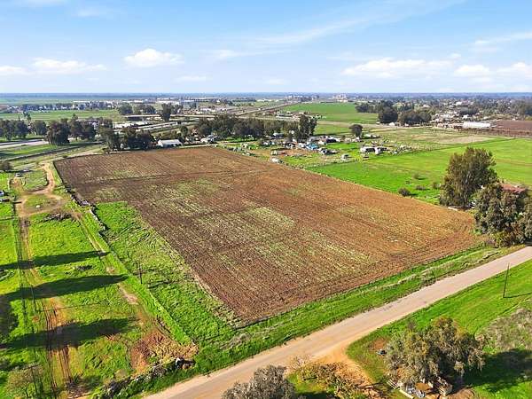 10 Acres of Mixed-Use Land for Sale in Madera, California