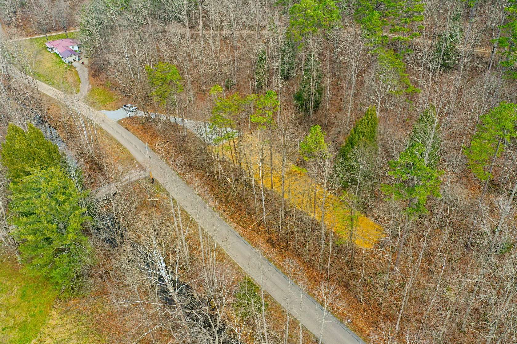 2 Acres of Residential Land for Sale in Annville, Kentucky