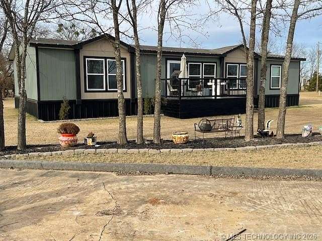 2.67 Acres of Residential Land with Home for Sale in Calera, Oklahoma