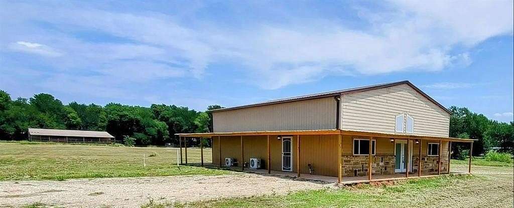 10.1 Acres of Land with Home for Lease in Sherman, Texas