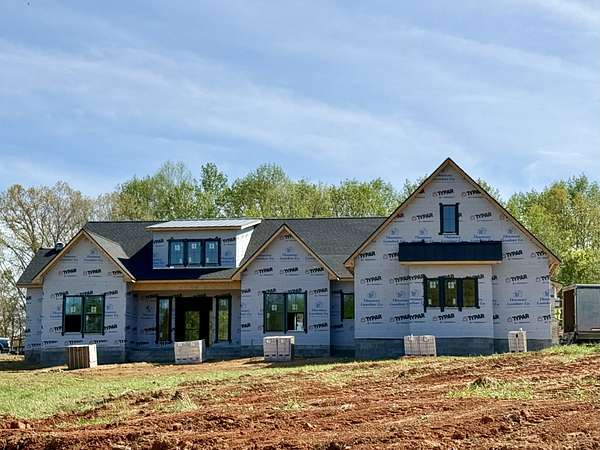 2 Acres of Land with Home for Sale in Clarksville, Tennessee