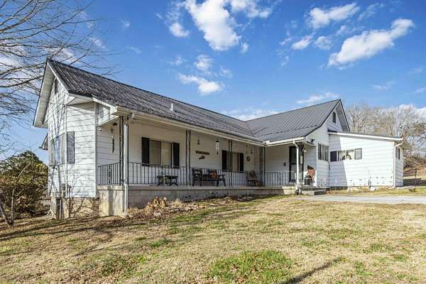 1.89 Acres of Residential Land with Home for Sale in Williamsburg, Kentucky