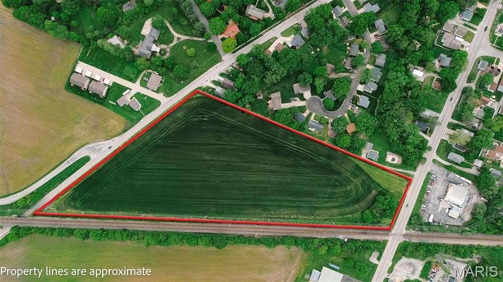11 Acres of Land for Sale in Highland, Illinois