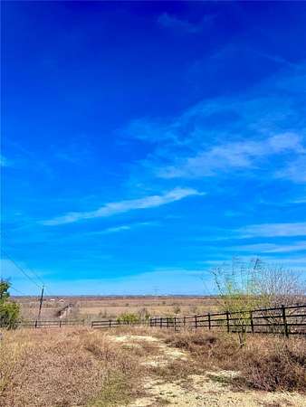 11.5 Acres of Land for Sale in Martindale, Texas