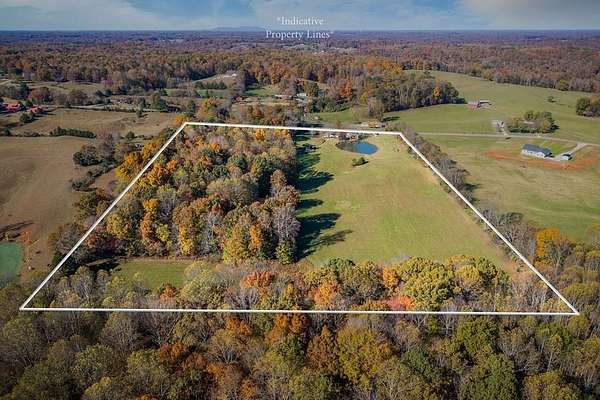 20 Acres of Land with Home for Sale in Walling, Tennessee
