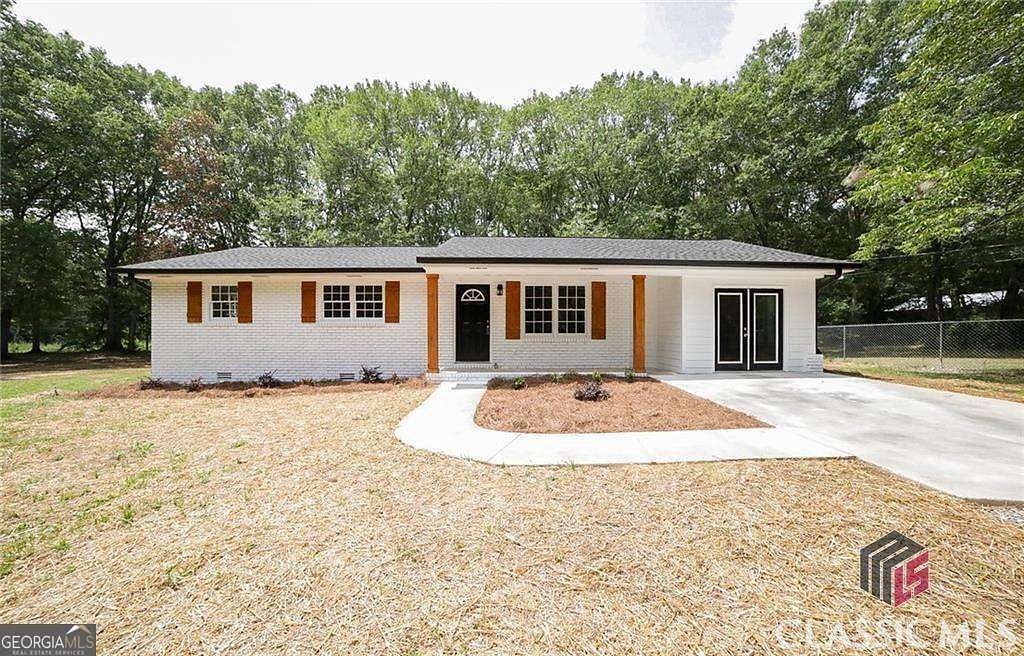 3.22 Acres of Residential Land with Home for Sale in Watkinsville, Georgia