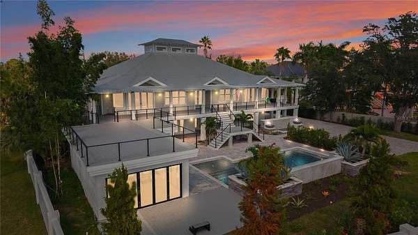 2.25 Acres of Residential Land with Home for Sale in Palm Harbor, Florida