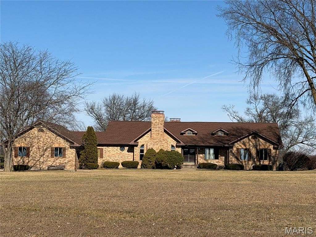 12 Acres of Recreational Land with Home for Sale in Stoutsville, Missouri