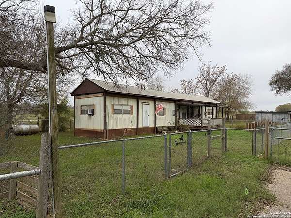 2 Acres of Residential Land with Home for Sale in La Vernia, Texas