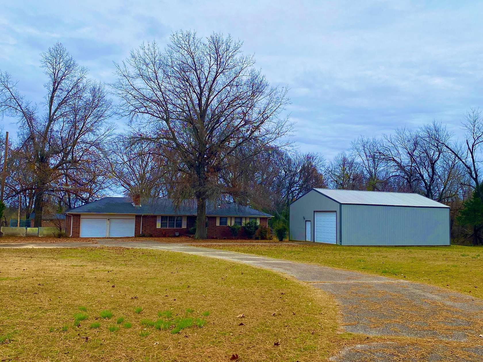 4 Acres of Residential Land with Home for Sale in Grove, Oklahoma