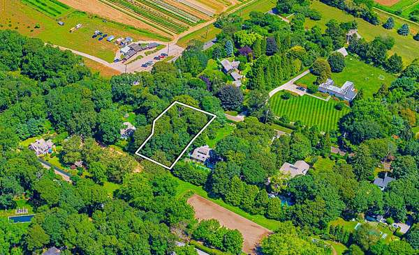 0.5 Acres of Residential Land for Sale in Amagansett, New York