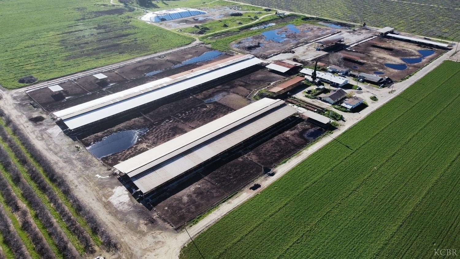 40.3 Acres of Agricultural Land with Home for Sale in Selma, California