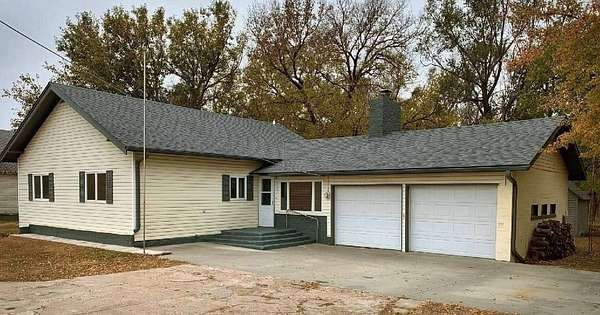 2 Acres of Residential Land with Home for Sale in Lebanon, Kansas