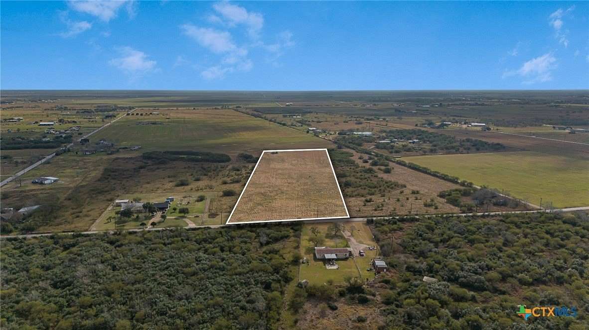 8.38 Acres of Residential Land for Sale in Victoria, Texas