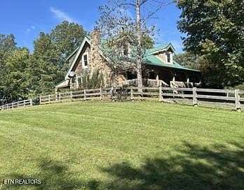 161 Acres of Land with Home for Sale in Harrogate, Tennessee
