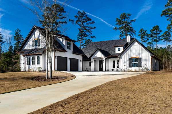 2 Acres of Residential Land with Home for Sale in Hallsville, Texas