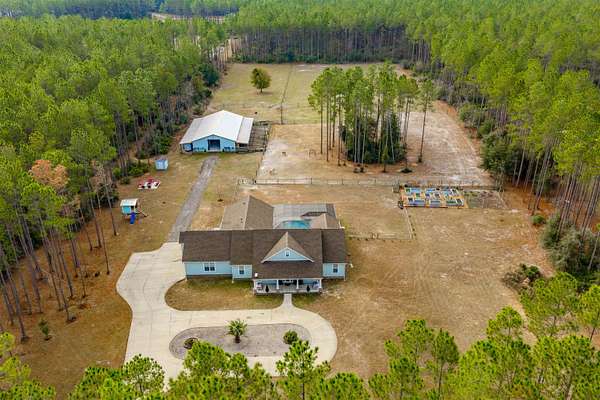 8 Acres of Land with Home for Sale in Tallahassee, Florida