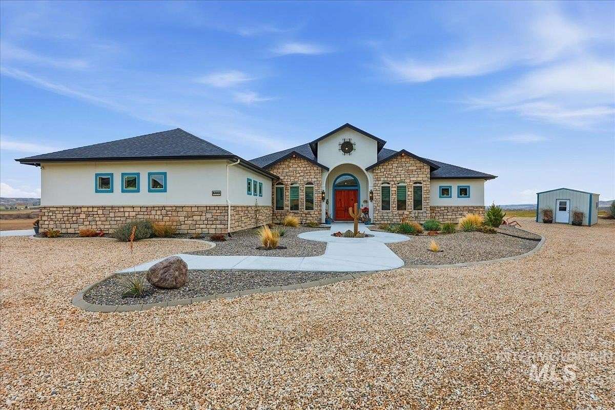 4 Acres of Residential Land with Home for Sale in Marsing, Idaho