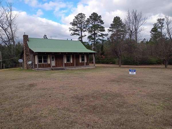 2.84 Acres of Land with Home for Sale in Warren, Arkansas