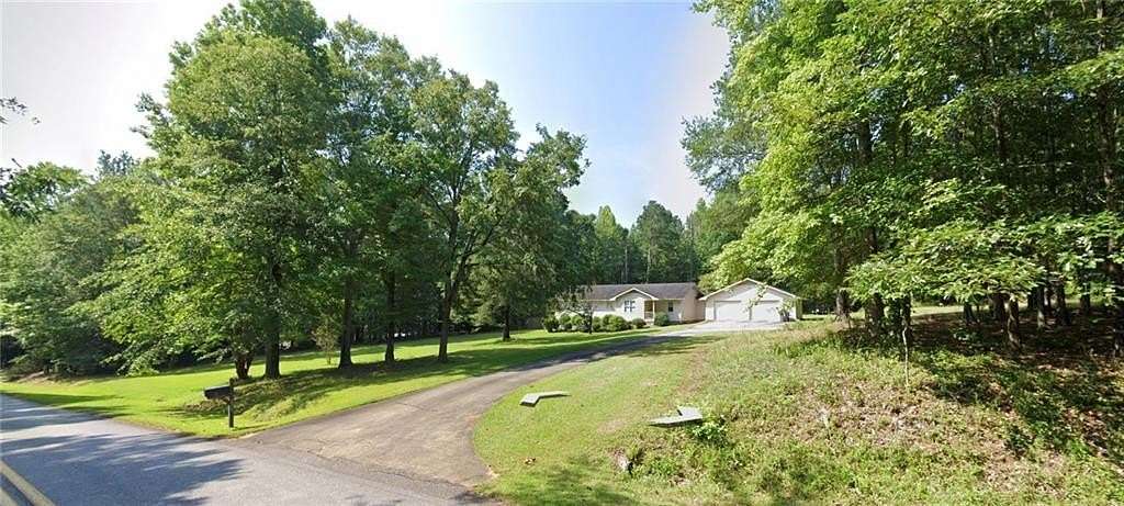 3.55 Acres of Residential Land with Home for Sale in Jefferson, Georgia