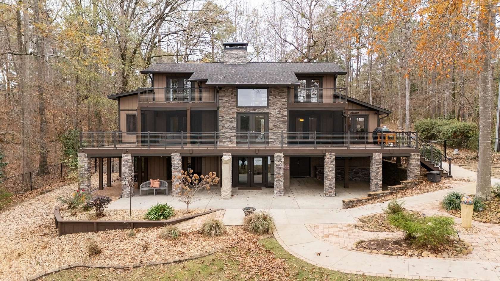 2.87 Acres of Residential Land with Home for Sale in Milledgeville, Georgia