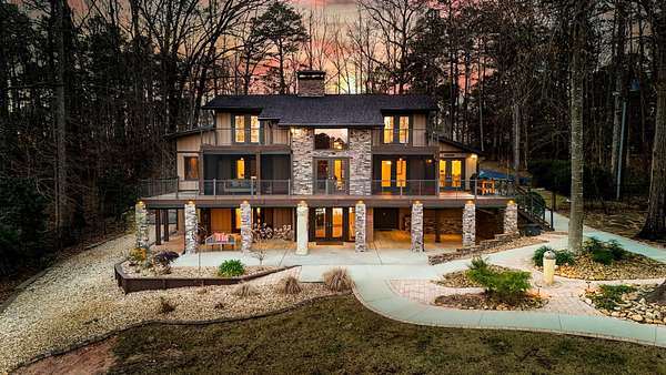 2.87 Acres of Residential Land with Home for Sale in Milledgeville, Georgia