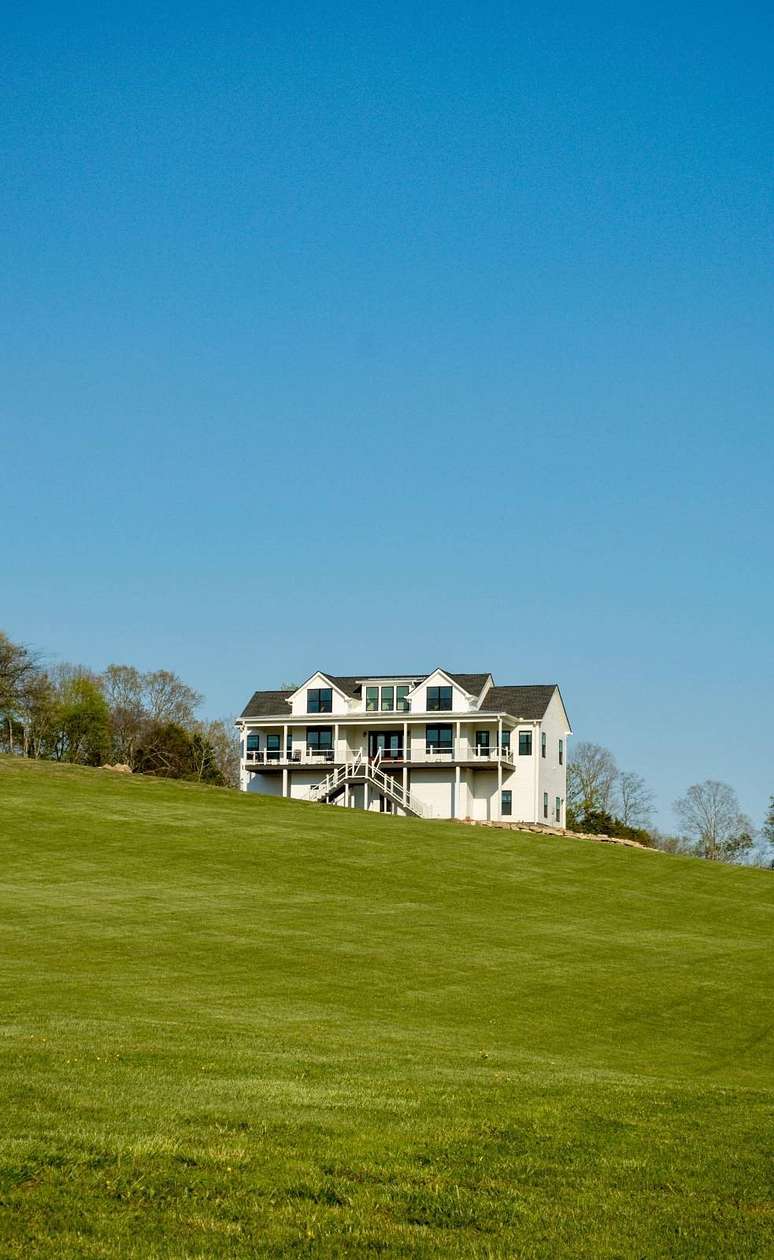 14 Acres of Land with Home for Sale in New Market, Tennessee