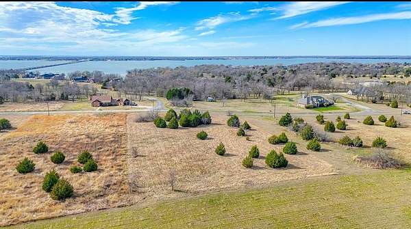 2 Acres of Residential Land for Sale in Kerens, Texas