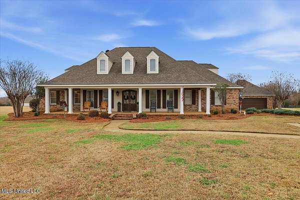 2 Acres of Residential Land with Home for Sale in Madison, Mississippi