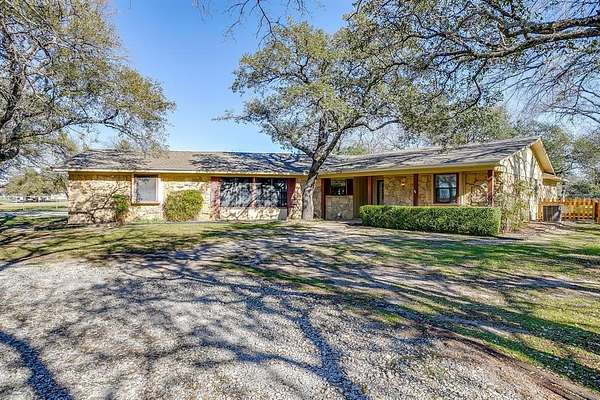 3 Acres of Residential Land with Home for Sale in Weatherford, Texas