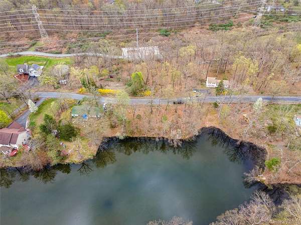 1.6 Acres of Residential Land for Sale in Rock Tavern, New York