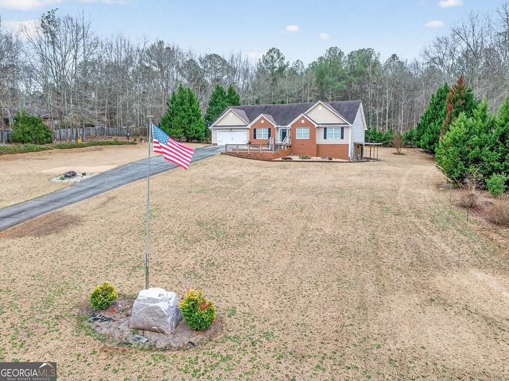3.75 Acres of Residential Land with Home for Sale in Loganville, Georgia