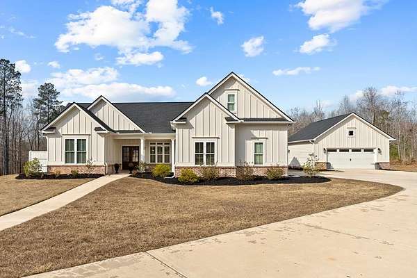 2.62 Acres of Land with Home for Sale in Eatonton, Georgia