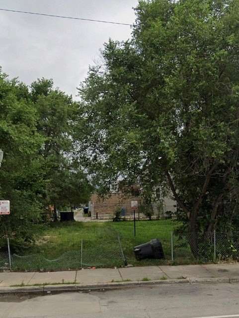 0.05 Acres of Residential Land for Sale in Chicago, Illinois