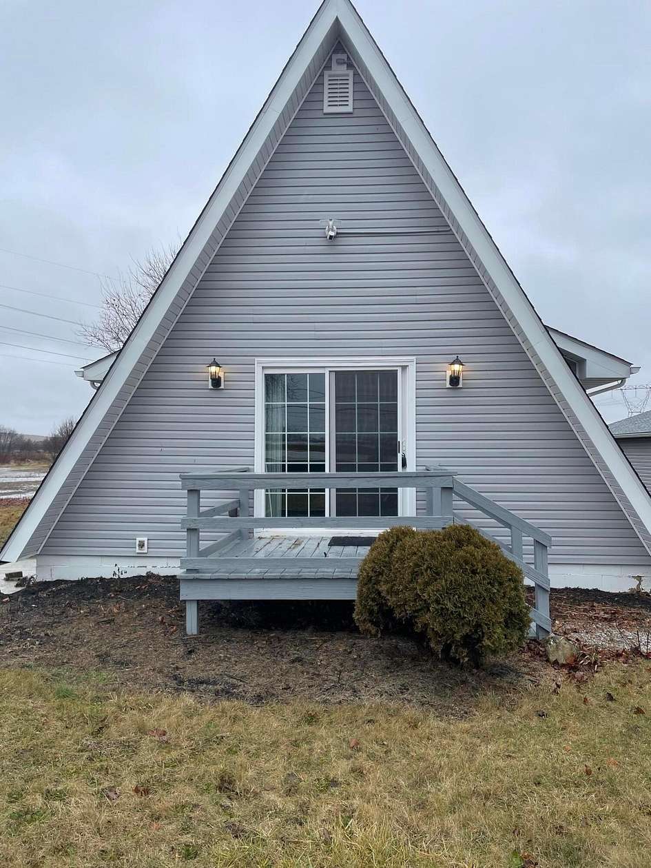 5.36 Acres of Residential Land with Home for Lease in Grove City, Ohio