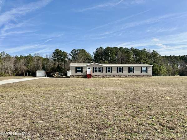 5.78 Acres of Residential Land with Home for Sale in Tabor City, North Carolina