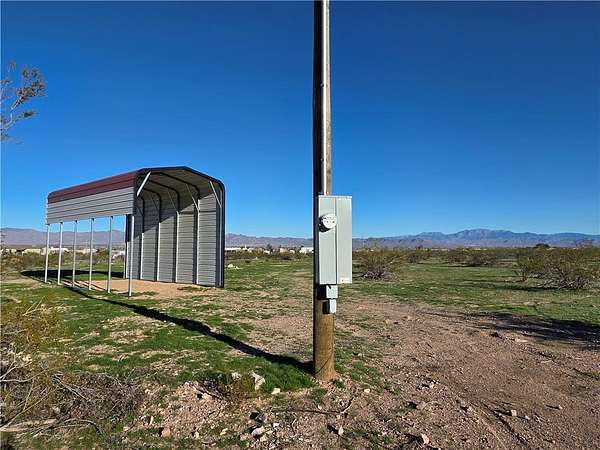 1.17 Acres of Residential Land for Sale in Golden Valley, Arizona
