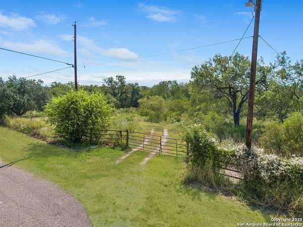 5 Acres of Land for Sale in Lytle, Texas