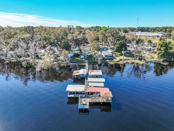 5 Acres of Residential Land with Home for Sale in Crescent City, Florida