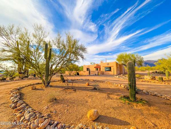 1.67 Acres of Residential Land with Home for Sale in Tucson, Arizona