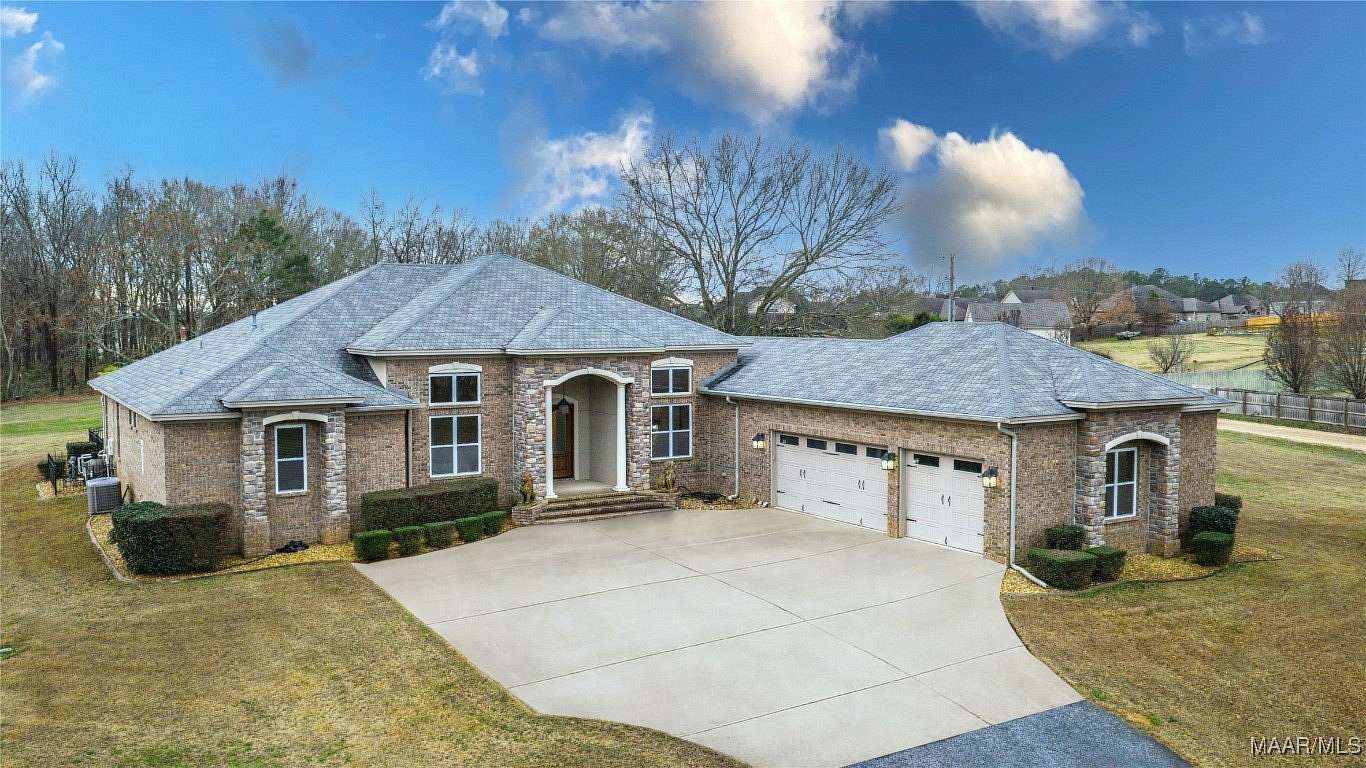 8.8 Acres of Land with Home for Sale in Deatsville, Alabama