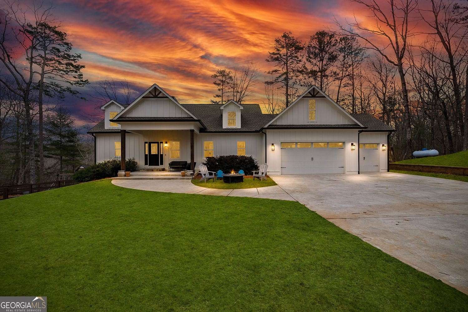 4.22 Acres of Residential Land with Home for Sale in Dahlonega, Georgia